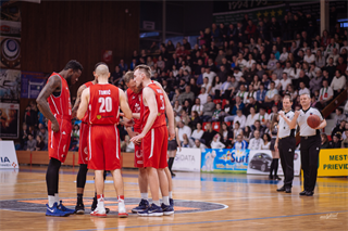 1. zápas play off Eurovia SBL: BC Prievidza - MBK Rieker Com-Therm Komárno 71:78 (foto: Vladimír Králik)