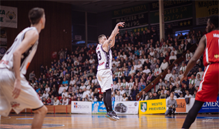 1. zápas play off Eurovia SBL: BC Prievidza - MBK Rieker Com-Therm Komárno 71:78 (foto: Vladimír Králik)