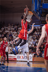 1. zápas play off Eurovia SBL: BC Prievidza - MBK Rieker Com-Therm Komárno 71:78 (foto: Vladimír Králik)