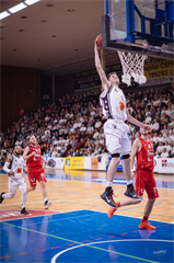 1. zápas play off Eurovia SBL: BC Prievidza - MBK Rieker Com-Therm Komárno 71:78 (foto: Vladimír Králik)