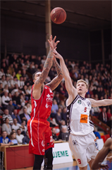 1. zápas play off Eurovia SBL: BC Prievidza - MBK Rieker Com-Therm Komárno 71:78 (foto: Vladimír Králik)