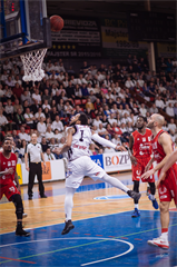 1. zápas play off Eurovia SBL: BC Prievidza - MBK Rieker Com-Therm Komárno 71:78 (foto: Vladimír Králik)