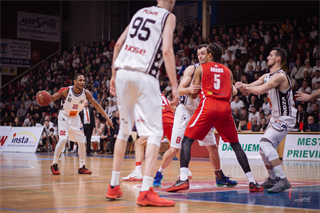 1. zápas play off Eurovia SBL: BC Prievidza - MBK Rieker Com-Therm Komárno 71:78 (foto: Vladimír Králik)