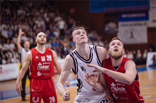 1. zápas play off Eurovia SBL: BC Prievidza - MBK Rieker Com-Therm Komárno 71:78 (foto: Vladimír Králik)