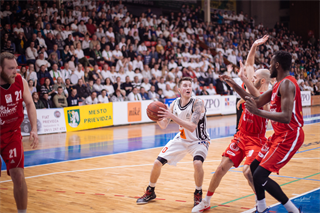 1. zápas play off Eurovia SBL: BC Prievidza - MBK Rieker Com-Therm Komárno 71:78 (foto: Vladimír Králik)