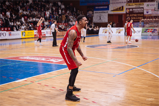 1. zápas play off Eurovia SBL: BC Prievidza - MBK Rieker Com-Therm Komárno 71:78 (foto: Vladimír Králik)