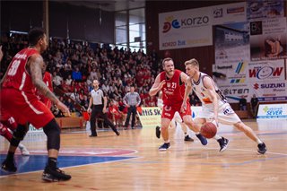 3. zápas play off Eurovia SBL: BC Prievidza - MBK Rieker Com-Therm Komárno 74:80 (foto: Vladimír Králik)