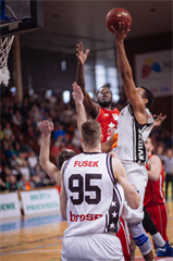 3. zápas play off Eurovia SBL: BC Prievidza - MBK Rieker Com-Therm Komárno 74:80 (foto: Vladimír Králik)