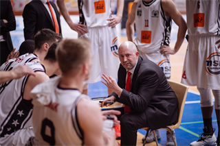 3. zápas play off Eurovia SBL: BC Prievidza - MBK Rieker Com-Therm Komárno 74:80 (foto: Vladimír Králik)