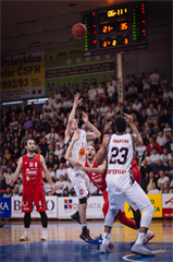 3. zápas play off Eurovia SBL: BC Prievidza - MBK Rieker Com-Therm Komárno 74:80 (foto: Vladimír Králik)