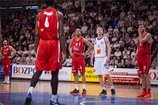 3. zápas play off Eurovia SBL: BC Prievidza - MBK Rieker Com-Therm Komárno 74:80 (foto: Vladimír Králik)
