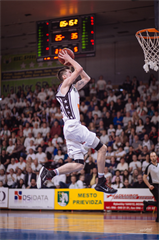 3. zápas play off Eurovia SBL: BC Prievidza - MBK Rieker Com-Therm Komárno 74:80 (foto: Vladimír Králik)