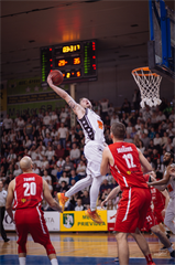 3. zápas play off Eurovia SBL: BC Prievidza - MBK Rieker Com-Therm Komárno 74:80 (foto: Vladimír Králik)