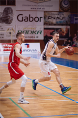 3. zápas play off Eurovia SBL: BC Prievidza - MBK Rieker Com-Therm Komárno 74:80 (foto: Vladimír Králik)