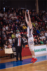 3. zápas play off Eurovia SBL: BC Prievidza - MBK Rieker Com-Therm Komárno 74:80 (foto: Vladimír Králik)