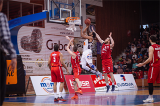 3. zápas play off Eurovia SBL: BC Prievidza - MBK Rieker Com-Therm Komárno 74:80 (foto: Vladimír Králik)