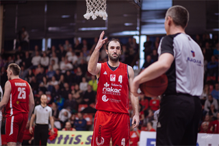 3. zápas play off Eurovia SBL: BC Prievidza - MBK Rieker Com-Therm Komárno 74:80 (foto: Vladimír Králik)