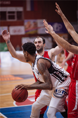 3. zápas play off Eurovia SBL: BC Prievidza - MBK Rieker Com-Therm Komárno 74:80 (foto: Vladimír Králik)