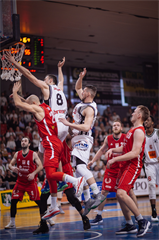 3. zápas play off Eurovia SBL: BC Prievidza - MBK Rieker Com-Therm Komárno 74:80 (foto: Vladimír Králik)