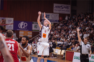 3. zápas play off Eurovia SBL: BC Prievidza - MBK Rieker Com-Therm Komárno 74:80 (foto: Vladimír Králik)