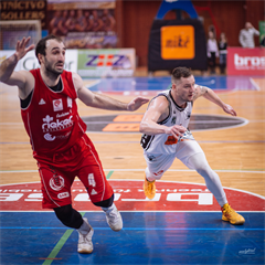 3. zápas play off Eurovia SBL: BC Prievidza - MBK Rieker Com-Therm Komárno 74:80 (foto: Vladimír Králik)