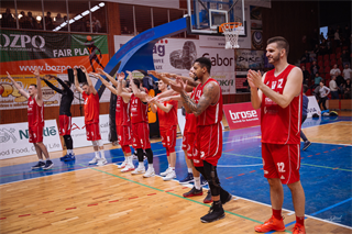 3. zápas play off Eurovia SBL: BC Prievidza - MBK Rieker Com-Therm Komárno 74:80 (foto: Vladimír Králik)