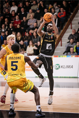 26. Kolo Niké SBL: BC Prievidza vs. BK Iskra Svit 70:50 (foto: Vladimír Králik)	