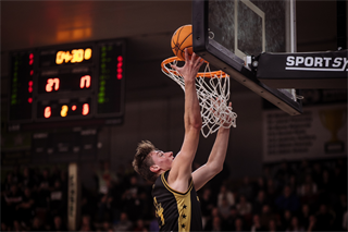 26. Kolo Niké SBL: BC Prievidza vs. BK Iskra Svit 70:50 (foto: Vladimír Králik)	