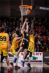 26. Kolo Niké SBL: BC Prievidza vs. BK Iskra Svit 70:50 (foto: Vladimír Králik)	