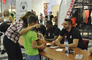 Autogramiáda OC Korzo  (foto: Barbora Bařinová)