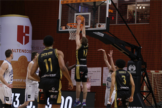 29. Kolo Niké SBL: BC Prievidza - Spišskí Rytieri 77:71 (foto: Ladislav Szibilla)	