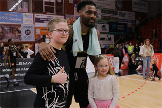 29. Kolo Niké SBL: BC Prievidza - Spišskí Rytieri 77:71 (foto: Ladislav Szibilla)	
