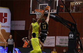 31. Kolo Niké SBL - BC Prievidza : Patrioti Levice 80:71 (foto: Ladislav Szibilla)	