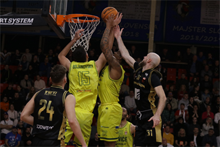 31. Kolo Niké SBL - BC Prievidza : Patrioti Levice 80:71 (foto: Ladislav Szibilla)	