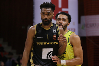 31. Kolo Niké SBL - BC Prievidza : Patrioti Levice 80:71 (foto: Ladislav Szibilla)	
