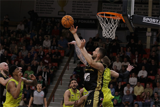 31. Kolo Niké SBL - BC Prievidza : Patrioti Levice 80:71 (foto: Ladislav Szibilla)	