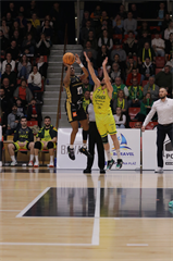 31. Kolo Niké SBL - BC Prievidza : Patrioti Levice 80:71 (foto: Ladislav Szibilla)	