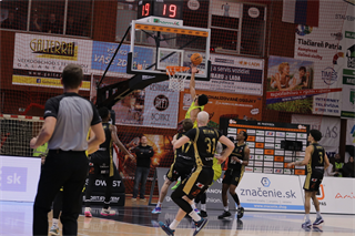 31. Kolo Niké SBL - BC Prievidza : Patrioti Levice 80:71 (foto: Ladislav Szibilla)	