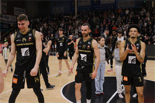 31. Kolo Niké SBL - BC Prievidza : Patrioti Levice 80:71 (foto: Ladislav Szibilla)	