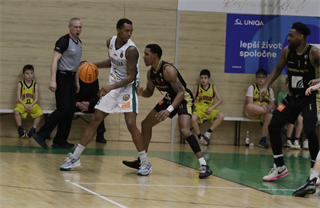 32. Kolo Niké SBL: MBK Handlová - BC Prievidza 81:88 (foto: Ladislav Szibilla)	