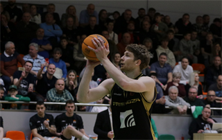 32. Kolo Niké SBL: MBK Handlová - BC Prievidza 81:88 (foto: Ladislav Szibilla)	