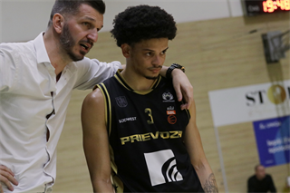 32. Kolo Niké SBL: MBK Handlová - BC Prievidza 81:88 (foto: Ladislav Szibilla)	