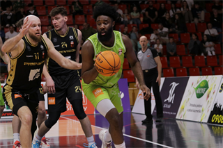 36. Kolo Niké SBL: BC Prievidza - Slávia SPU Nitra 106:68 (foto: Ladislav Szibilla)	