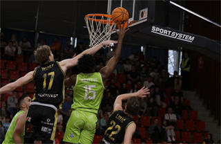 36. Kolo Niké SBL: BC Prievidza - Slávia SPU Nitra 106:68 (foto: Ladislav Szibilla)	