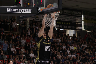 36. Kolo Niké SBL: BC Prievidza - Slávia SPU Nitra 106:68 (foto: Ladislav Szibilla)	