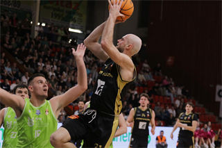36. Kolo Niké SBL: BC Prievidza - Slávia SPU Nitra 106:68 (foto: Ladislav Szibilla)	