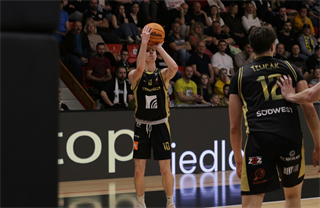 36. Kolo Niké SBL: BC Prievidza - Slávia SPU Nitra 106:68 (foto: Ladislav Szibilla)	