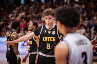 1. štvrťfinále Niké SBL: BC Prievidza - Inter Bratislava 88:84 (foto: Vladimír Králik)	