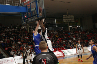 BC Prievidza - BKM Lučenec 86:74 (foto: Ladislav Szibilla)