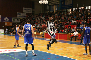 BC Prievidza - BKM Lučenec 86:74 (foto: Ladislav Szibilla)